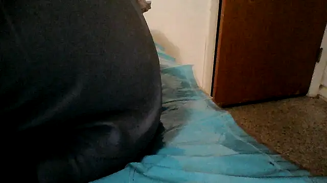 Emilylyn2501 online show from 1, 2, 2025