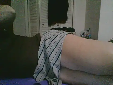 Emilylyn2501 online show from 8, 10, 2025