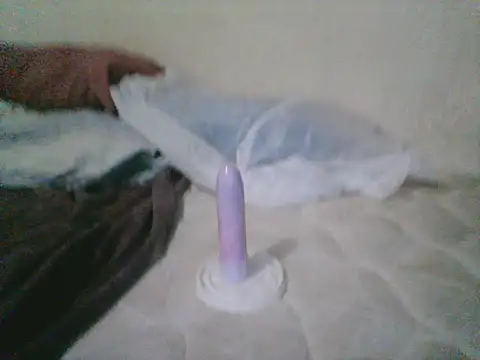 Emilylyn2501 online show from 9, 10, 2025