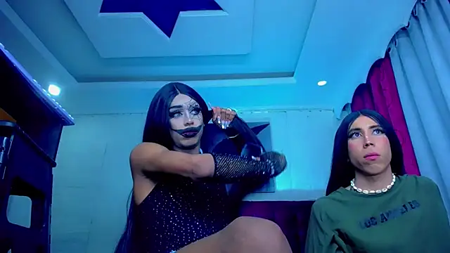 NahomiCamper online show from 13, 10, 2025