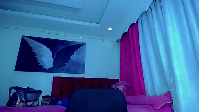 NahomiCamper online show from 15, 10, 2025