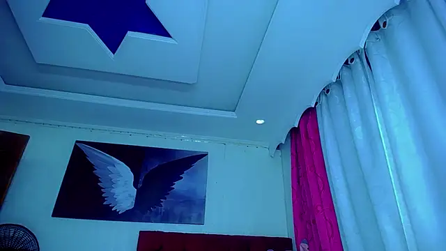 NahomiCamper online show from 3, 11, 2025