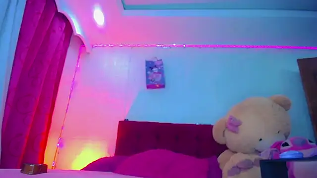 NahomiCamper online show from 7, 3, 2026