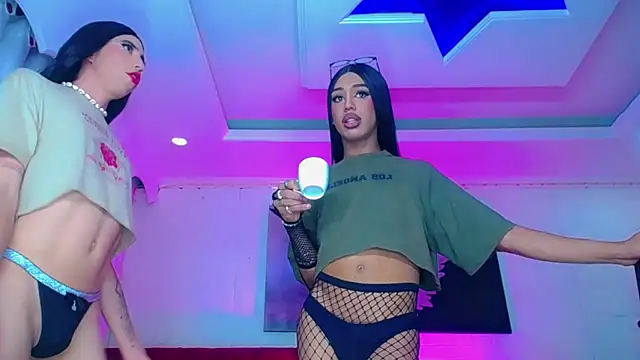 NahomiCamper online show from 14, 11, 2025