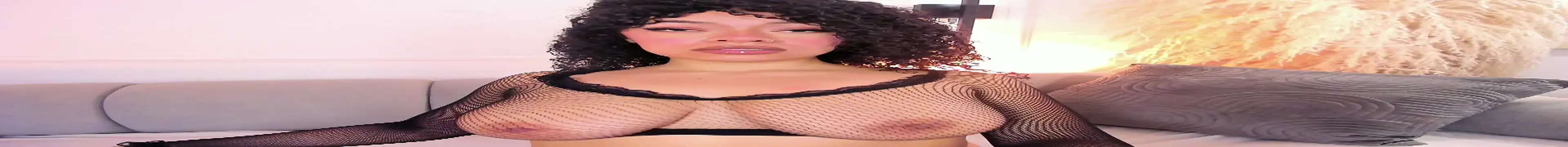Alyssa Houston online show from 8, 5, 2026