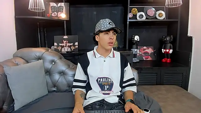 HeellBoy  online show from 24, 10, 2025