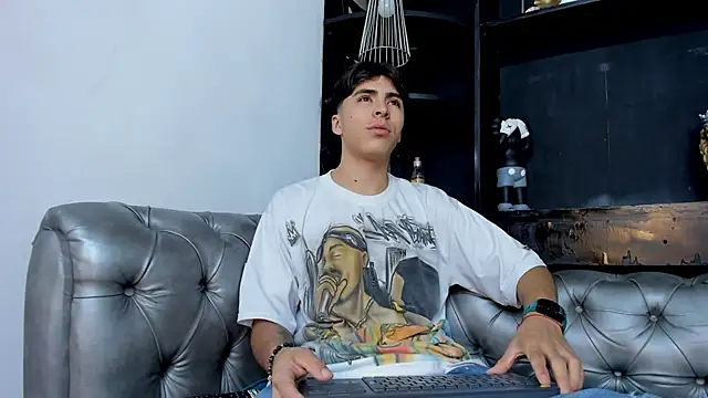 HeellBoy  online show from 30, 11, 2025