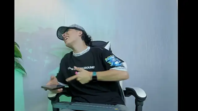 HeellBoy  online show from 26, 11, 2025