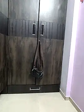 samitasharma online show from 2, 11, 2025