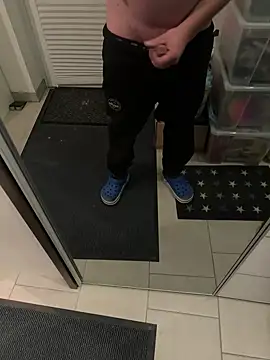 Snapshot of rundum40 chatting on 9, 2, 2025 rundum40 online show from 9, 2, 2025