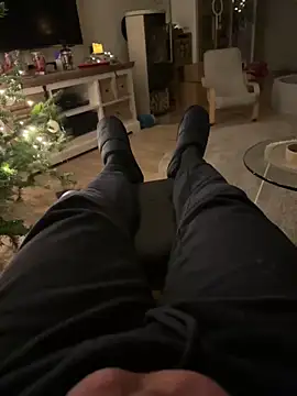 Snapshot of rundum40 chatting on 12, 12, 2024 rundum40 online show from 12, 12, 2024