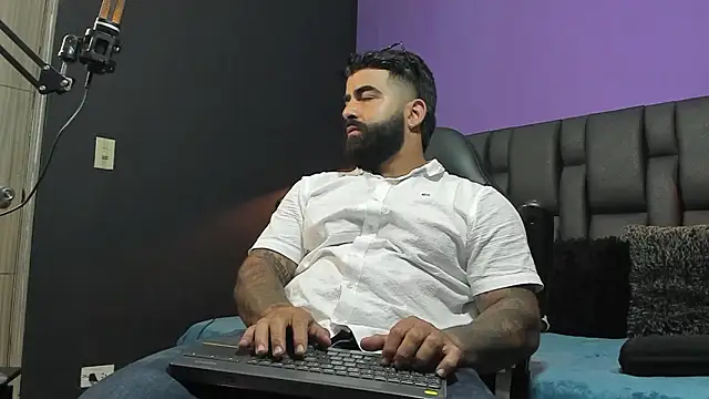 Lyon vach online show from 9, 3, 2026