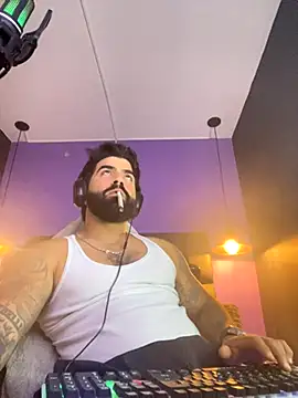 Lyon vach online show from 11, 10, 2025