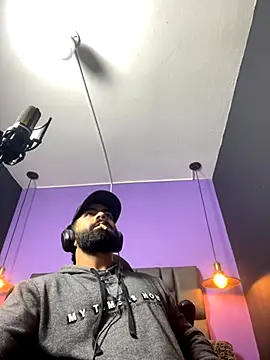 Lyon vach online show from 12, 10, 2025