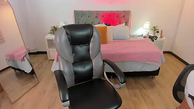 Icysweetcam online show from 24, 5, 2026