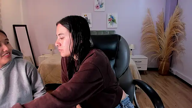 Icysweetcam online show from 28, 11, 2025