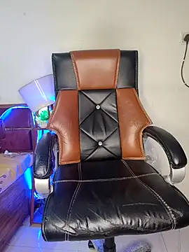 Black-Pearll online show from 20, 3, 2025