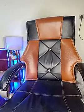 Black-Pearll online show from 16, 3, 2025