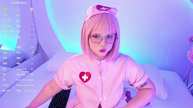 Snapshot of NanaOsaky chatting on 7, 2, 2026 NanaOsaky online show from 7, 2, 2026