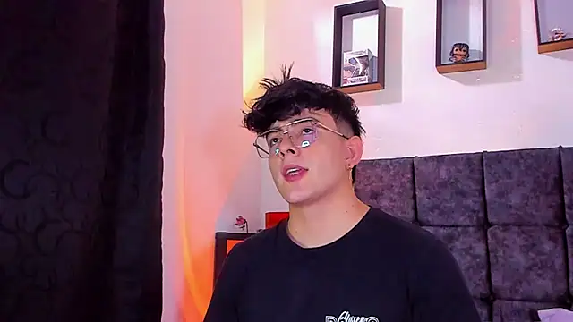 nolan twink1 online show from 8, 10, 2025