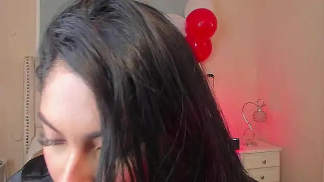 Mia Elowen online show from 14, 2, 2025