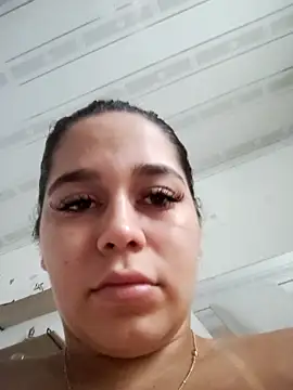 LaurenWelly  online show from 8, 10, 2025