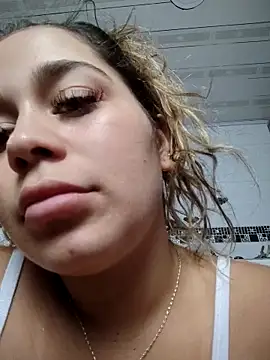 LaurenWelly  online show from 24, 10, 2025