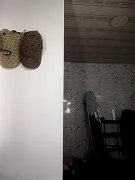 LaurenWelly  online show from 12, 9, 2025