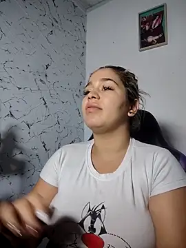 LaurenWelly  online show from 17, 11, 2025