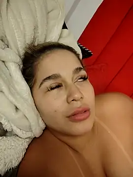 LaurenWelly  online show from 28, 11, 2025