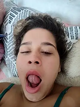 LaurenWelly  online show from 13, 9, 2025