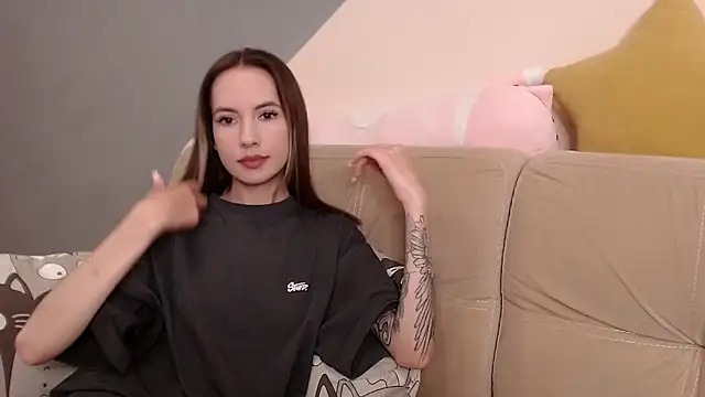 AmbrielHailey online show from 13, 6, 2026