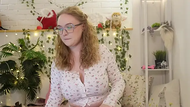 MonicaAsis online show from 20, 9, 2025