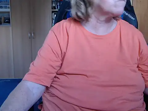 Snapshot of _sunshine__ chatting on 26, 4, 2026 sunshine online show from 26, 4, 2026