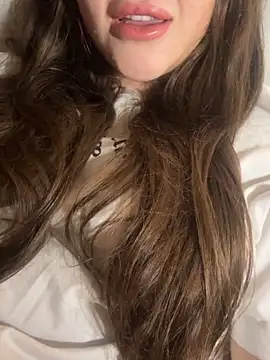 Elinatiranda online show from 16, 3, 2026