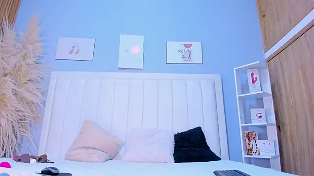 Paula-Brown1 online show from 12, 3, 2025