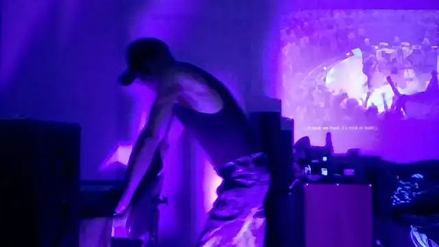 Snapshot of brunoguunot chatting on 30, 10, 2025 brunoguunot online show from 30, 10, 2025