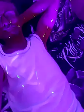 Snapshot of brunoguunot chatting on 14, 11, 2025 brunoguunot online show from 14, 11, 2025