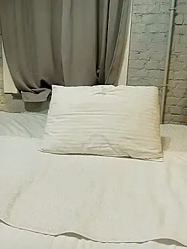 Rowena Vonnie online show from 5, 3, 2025