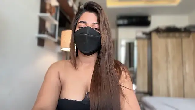 Hotty-Sana online show from 22, 4, 2026