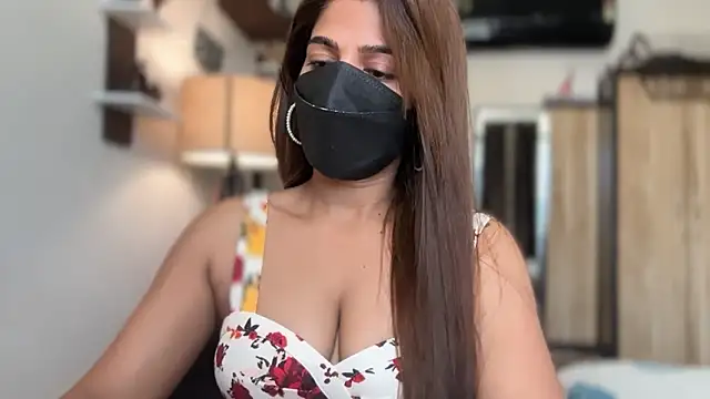 Hotty-Sana online show from 15, 4, 2026