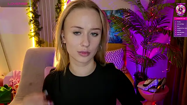 SashaBrooks online show from 15, 12, 2025