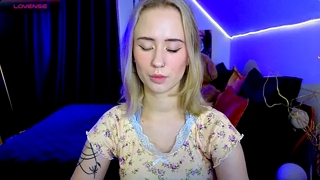 SashaBrooks online show from 23, 10, 2025