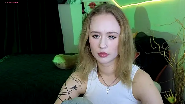 SashaBrooks online show from 15, 9, 2025