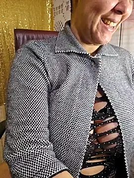 Foxlady2271 online show from 16, 2, 2025