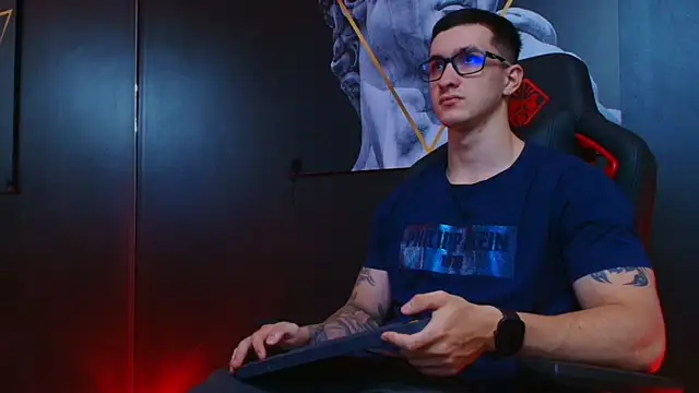 Snapshot of JacksonOlsenn chatting on 8, 9, 2025 JacksonOlsenn online show from 8, 9, 2025