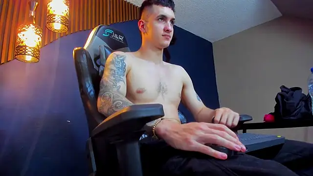 Snapshot of JacksonOlsenn chatting on 10, 3, 2025 JacksonOlsenn online show from 10, 3, 2025