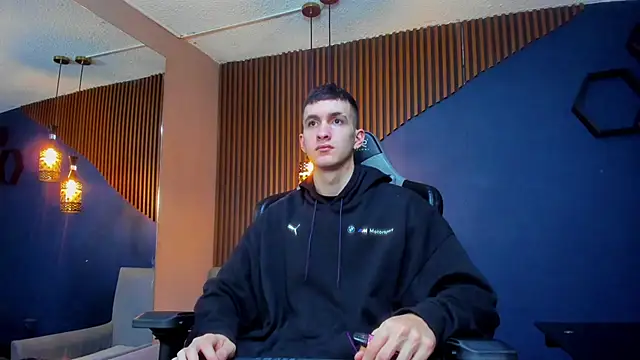 Snapshot of JacksonOlsenn chatting on 10, 3, 2025 JacksonOlsenn online show from 10, 3, 2025