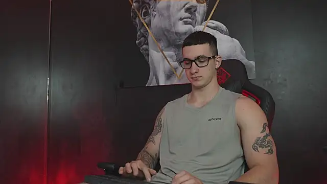 Snapshot of JacksonOlsenn chatting on 6, 11, 2025 JacksonOlsenn online show from 6, 11, 2025