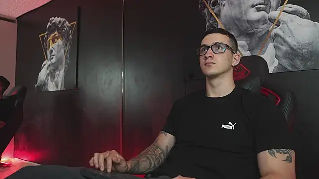 Snapshot of JacksonOlsenn chatting on 5, 11, 2025 JacksonOlsenn online show from 5, 11, 2025